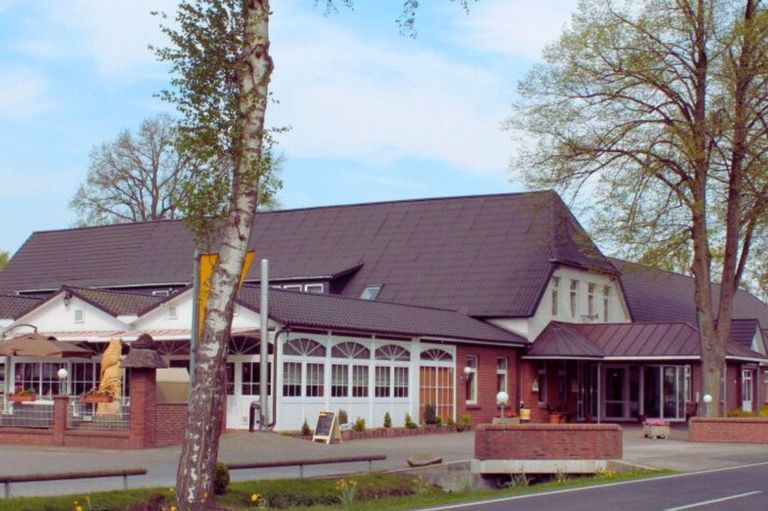 klassicher saal für hochzeit, hotel für hochzeit, saal mit viel platz oldenburg