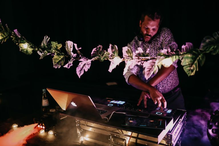 DJ mix Geburtstagsparty Musik feiern